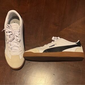 Puma women’s White and Black Sneakers with Tan Sole